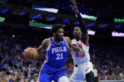 开云体育下载-太阳绝杀热火，恩比德统治全场2025