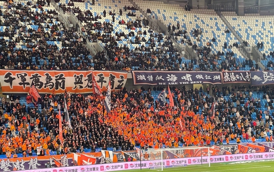 关于申花客场不敌亚泰，连续遭遇失利，形势堪忧的信息