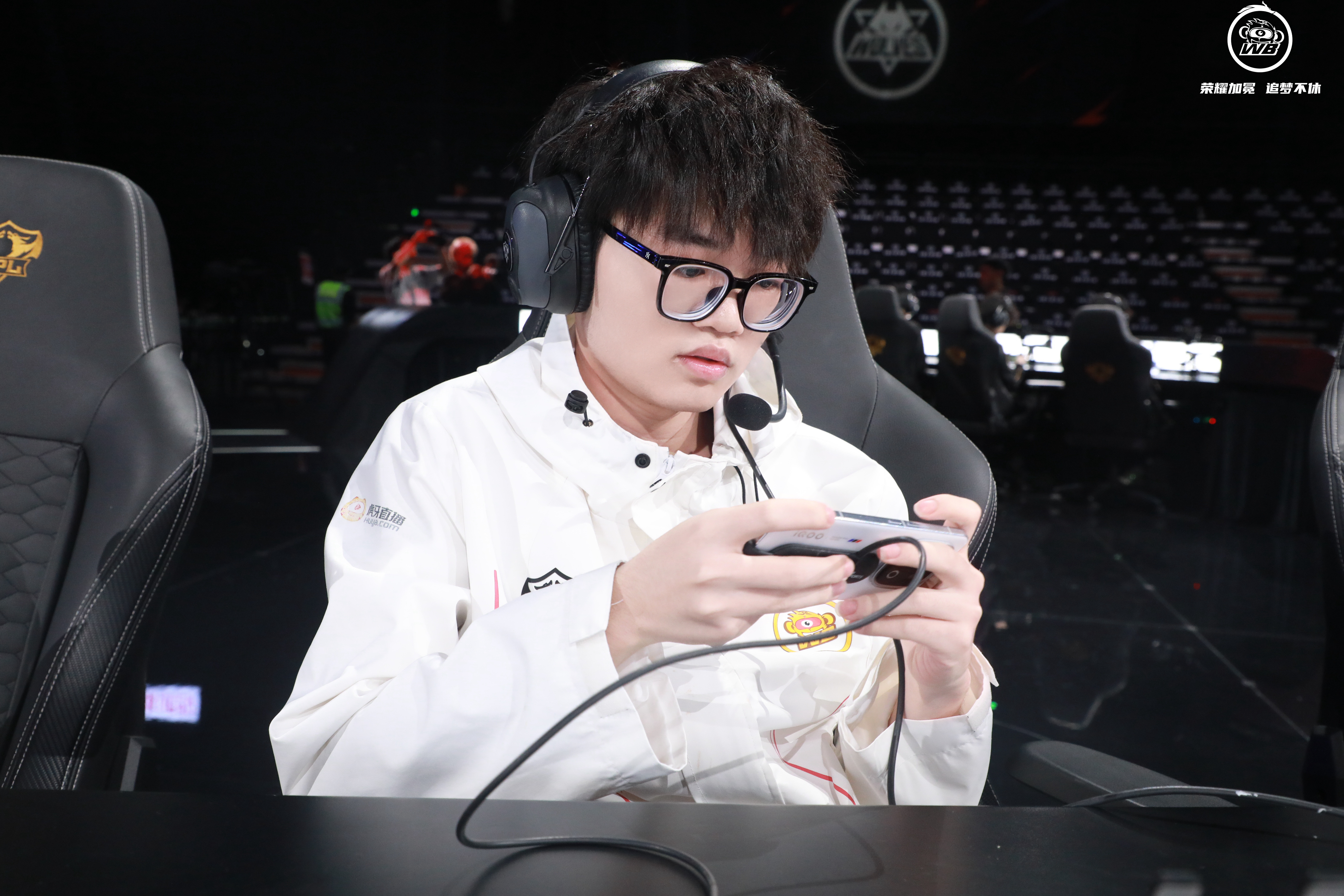 WBG横扫G2，Deft完成史诗逆转四强赛3:0（北京）