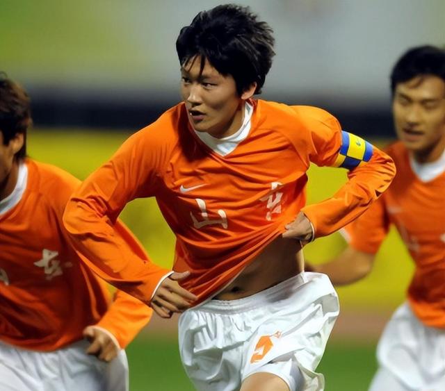 鲁能客场击败对手,全队斗志高昂 鲁能客场击败对手,全队斗志高昂